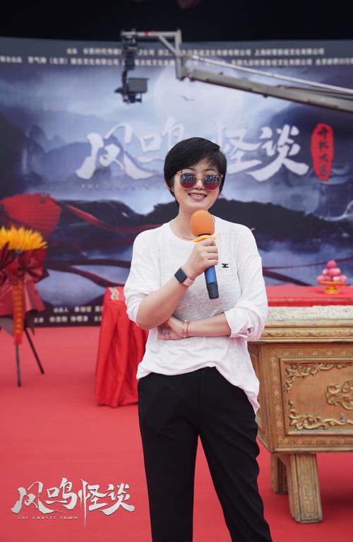 由资深导演袁杰执导，电影《金陵十三钗》主演苏小妹、罗翔、曾漪莲、高晨琳等实力演员倾情联袂出演的恐怖电影《镜世界》将于6月10日全国公映！对镜点烛占卜，镜中幻境惊悚至极，诡影重现！阴魂不散！“古宅凶灵