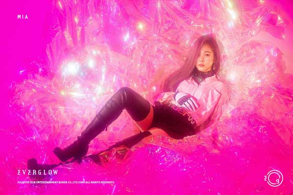 乐华女团EVERGLOW出道在即 专辑预告照展独特魅力