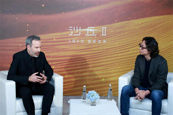 根据弗兰克·赫伯特著名科幻小说改编，由美国传奇影业和美国华纳兄弟影片公司携手打造的好莱坞科幻巨制《沙丘2》正在全国各大影院火热上映中，目前内地票房已破2.43亿并逐步上升中；全球票房已接近4亿美元，自