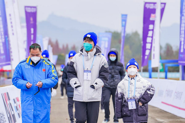 即刻起飞!四川省无人机航空科技月系列赛事活动暨“飞遍四川”航空体育文化节崇州开幕